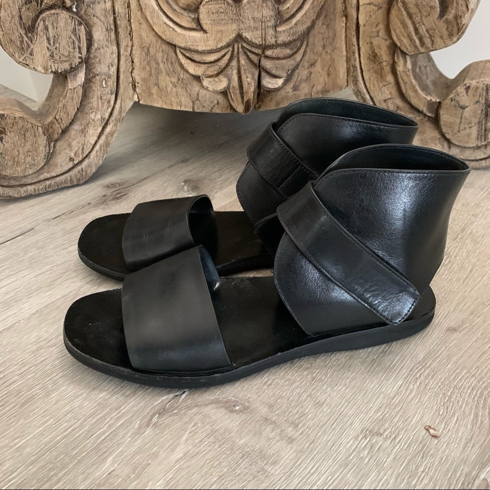 VINCE Sage Flat Sandal Black Leather Women’s 6.5 - Picture 2 of 9